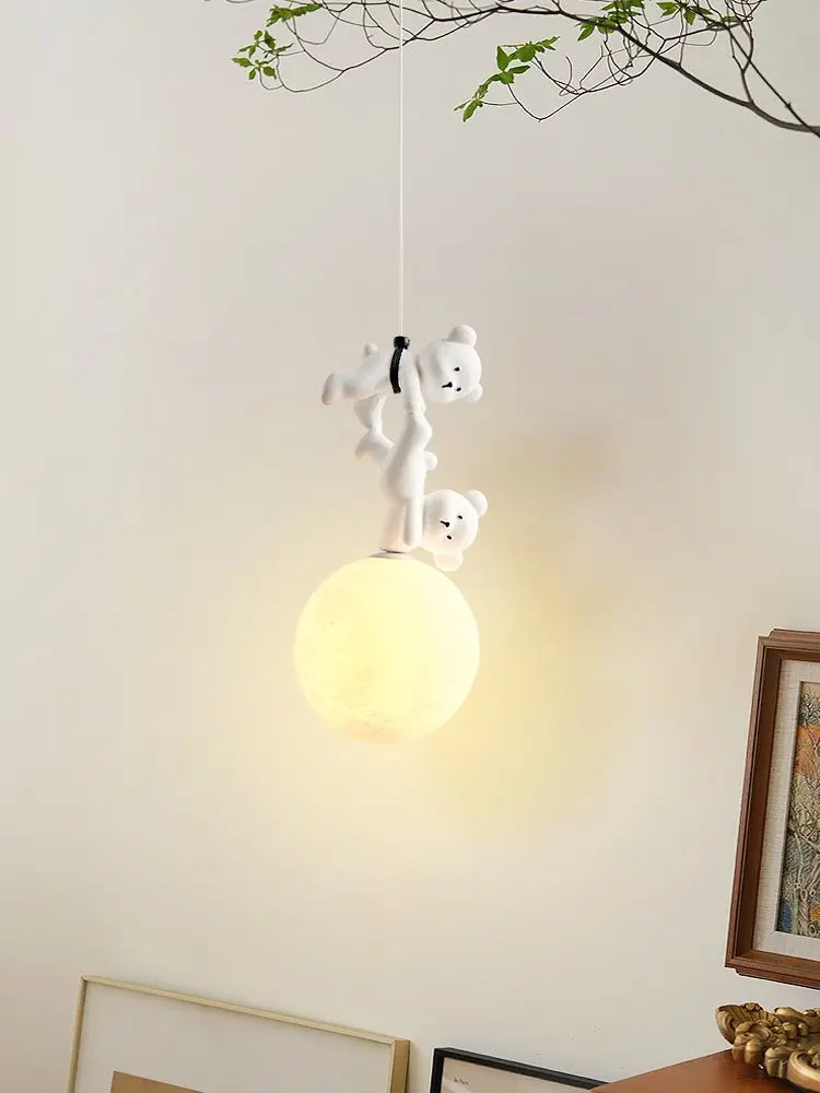 Baby Nursery Light Fixture - โคมไฟรูปหมีการ์ตูนสำหรับห้องเด็ก โคมไฟแขวนข้างเตียงเด็ก ทำจากเรซิ่น เหมาะสำหรับห้องนอนเด็กหญิง เด็กชาย ของตกแต่งบ้าน